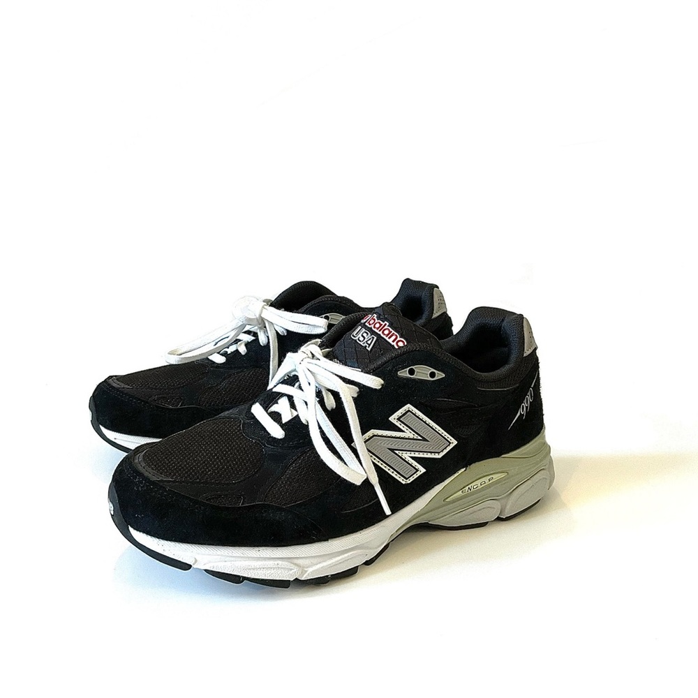 Women’s New Balance 990v3 Heritage Collection Sneakers